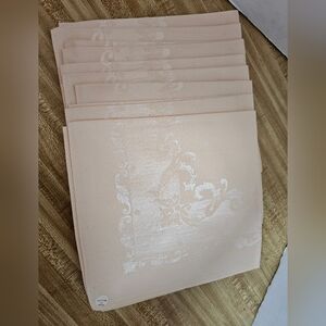 New Set of 8 Made in Belgium Peach/Light Pink Damask Napkins 16" x 17" with Tags